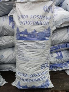 Kora sosnowa gruba ogrodnicza 60L – naturalna kora do ściółkowania roślin i ogrodu
